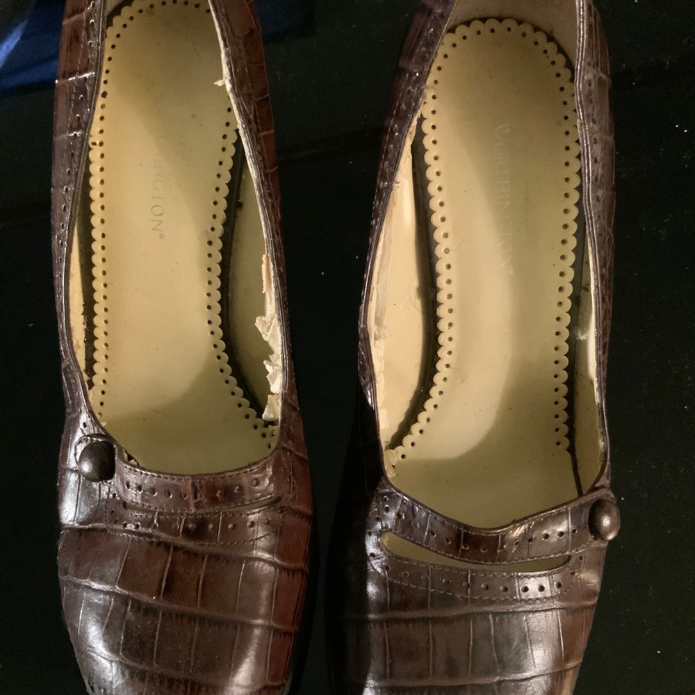 Crocodile Embossed Chocolate Brown Pumps Size 10